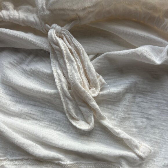 Torrid White Graphic Pullover Top w/ Sunflower Print - Come As You Are - Size 0 - Picture 8 of 9